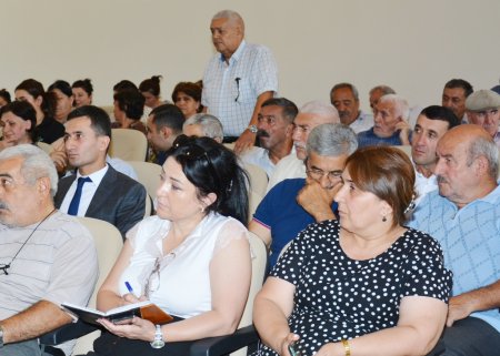 Millət vəkili Ülviyyə Ağayeva Ağstafa rayonunda seçiciləri ilə növbəti görüşlərini keçirib