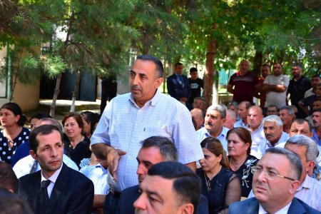 Ağstafa RİH başçısı Seymur Orucov Qırılı kəndində vətəndaşların növbəti səyyar qəbulunu keçirib