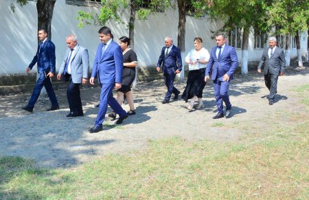Ağstafa RİH başçısı vətəndaşların növbəti səyyar qəbulunu Qarayazı qəsəbəsində keçirib