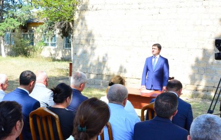 Ağstafa RİH başçısı vətəndaşların növbəti səyyar qəbulunu Qarayazı qəsəbəsində keçirib