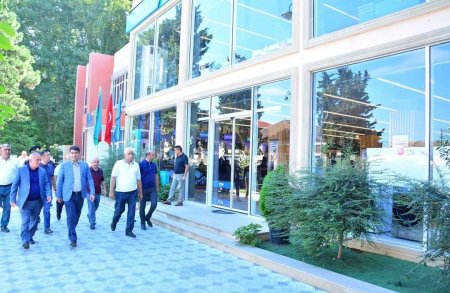 Ağstafa RİH başçısı Seymur Orucov aidiyyəti üzrə məsul şəxslərlə birlikdə növbəti dəfə rayon mərkəzini gəzib