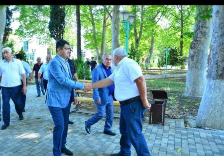 Ağstafa RİH başçısı Seymur Orucov aidiyyəti üzrə məsul şəxslərlə birlikdə növbəti dəfə rayon mərkəzini gəzib
