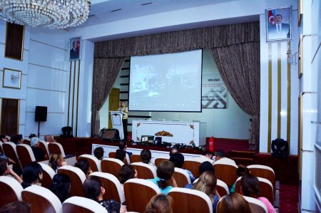 Fövqəladə Hallar Nazirliyi Gəncə Regional Mərkəzin Mülki Müdafiə idarəsinin əməkdaşları ilə Ümumtəhsil orta məktəblərin 2, 5 və 6-cı sinif rəhbərləri ilə metodiki toplanış keçirilmişdir