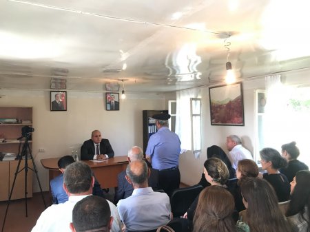 Laçın Rayon İcra Hakimiyyətinin başçısı Aqil Nəzərlinin növbəti görüşü-səyyar qəbulu Bərdə rayonunda keçirildi.