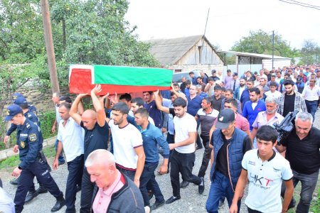 1993-ci ilin 31 avqustunda Füzulidə gedən döyüşlərdə şəhid olmuş Məmmədov Əsəd Məmməd oğlu 30 il sonra Ağstafa rayonunun Eynallı kəndində torpağa tapşırılıb