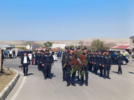 7 polisimiz son mənzilə yola salındı - FOTOLAR