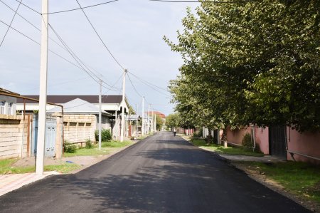Növbəti asfaltlaşma işləri İ.Həsənoğlu küçəsinin avtomobil yollarında aparılıb