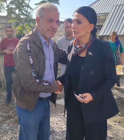 Millət vəkili Jalə Əliyeva şəhid Taleh Əliyevin ailəsini ziyarət edib