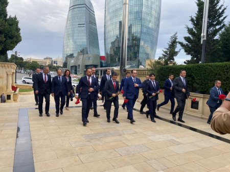 Ağstafa RİH başçısı Seymur Orucov Tatlı kəndində vətəndaşların növbəti səyyar qəbulunu keçirib