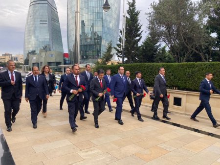 Ağstafa RİH başçısı Seymur Orucov Tatlı kəndində vətəndaşların növbəti səyyar qəbulunu keçirib