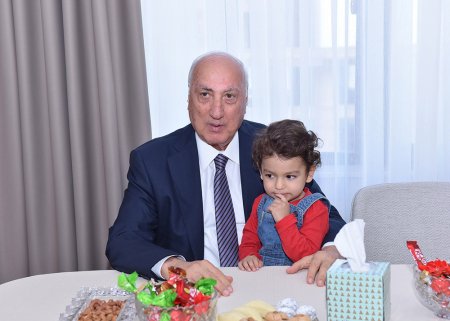 Zakir Fərəcov Vətən Müharibəsi Qəhrəmanlarının ailələrini ziyarət edib – FOTOLAR