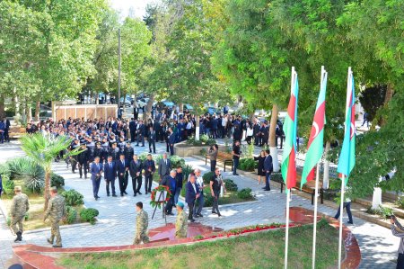27 Sentyabr - Anım Günündə Ağstafa şəhərinin mərkəzində ucaldılmış “Şəhid” Memorial Abidə Kompleksində ümumrayon tədbiri təşkil olunub