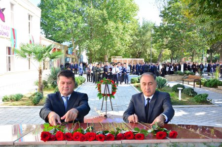 27 Sentyabr - Anım Günündə Ağstafa şəhərinin mərkəzində ucaldılmış “Şəhid” Memorial Abidə Kompleksində ümumrayon tədbiri təşkil olunub
