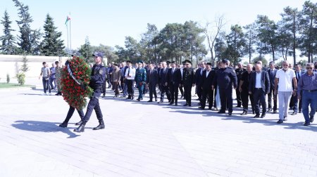 27 Sentyabr - Anım Günündə Ağstafa şəhərinin mərkəzində ucaldılmış “Şəhid” Memorial Abidə Kompleksində ümumrayon tədbiri təşkil olunub