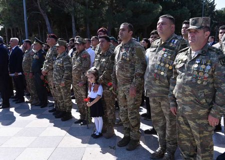 Sumqayıtda şəhidlərin xatirəsi anılıb- FOTO