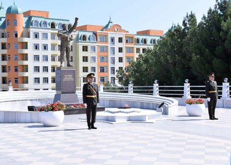 Sumqayıtda şəhidlərin xatirəsi anılıb- FOTO