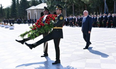 Sumqayıtda şəhidlərin xatirəsi anılıb- FOTO