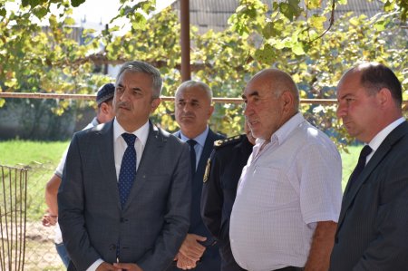 İcra başçısı sentyabrın 19-da terror aktı nəticəsində həlak olan polis serjantının yas mərasimində iştirak edib