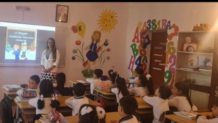 MƏKTƏBİN MÜƏLLİMİ DİPLOMLA TƏLTİF OLUNDU