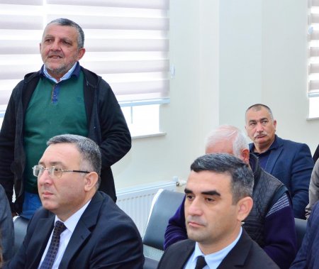 Ağstafanın sərhəd yaşayış məntəqələrindən olan Böyük Kəsik kəndində vətəndaşların növbəti səyyar qəbulu keçirilib