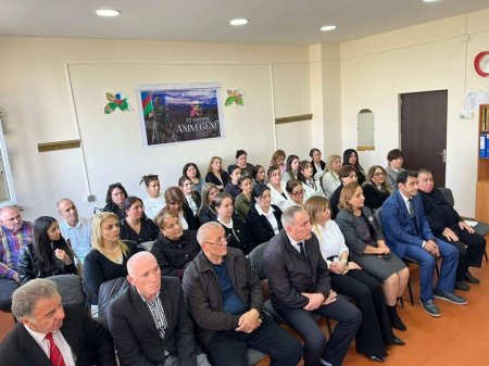 YAP Laçın rayon təşkilatının sədri İlqar İlyasov partiya üzvüləri ilə növbəti səyyar görüş keçirmişdir.