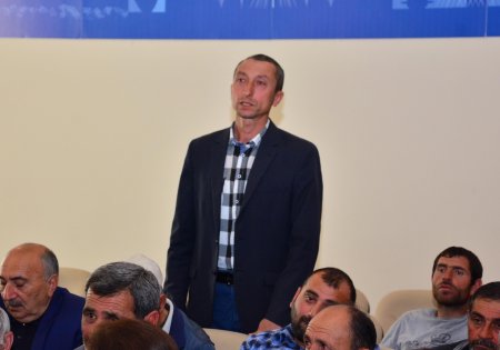 Ağstafa RİH başçısı vətəndaşların növbəti səyyar qəbulunu Həsənsu kənd yaşayış məntəqəsində keçirib