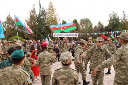8 Noyabr - Zəfər bayramı laçınlılar tərəfindən böyük coşqu ilə qeyd edildi