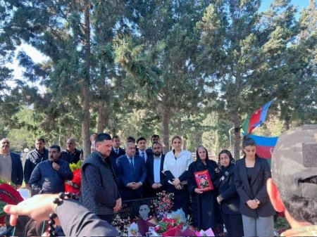 Qəhrəman Şəhidimiz Elgün Ağayar oğlu Abbaslının anım günü ilə əlaqədar Sumqayıt şəhidlər xiyabanında məzarını ziyarət etdik.