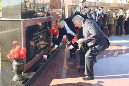 Gəncə şəhəri 1500  ailəlik yeni qəsəbədə yerləşən  Kəlbəcər Mədəniyyət Evində  "Zəfərin mübarək, Azərbaycan!" adlı möhtəşəm bayram tədbiri keçirilmişdir.