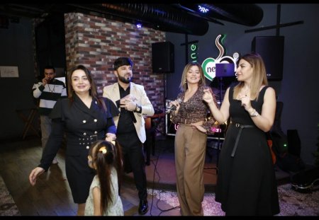 Tanınmış Aparıcı Fidan Əliyeva “Zəfər Günü” Ilə Bağlı “Hər Ürək Bir Dünyadır” Adlı Möhtəşəm Bir Tədbir Etdi – FOTOLAR