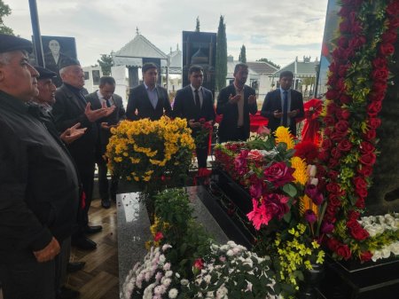 Millət vəkili Aqil Məmmədovun köməkçisi Zahir Əliyev,  Kəlbəcər rayon İcra Hakimiyyətinin məsul əməkdaşları  şəhidlik zirvəsinə yüksəlmiş Orucov Nemət Əkbər oğlunun doğum günü münasibətilə ilə məzarını və ailə üzvlərini ziyarət ediblər.