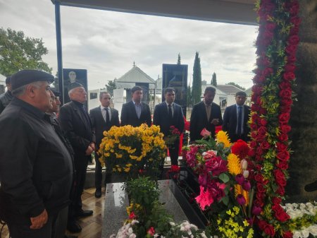 Millət vəkili Aqil Məmmədovun köməkçisi Zahir Əliyev,  Kəlbəcər rayon İcra Hakimiyyətinin məsul əməkdaşları  şəhidlik zirvəsinə yüksəlmiş Orucov Nemət Əkbər oğlunun doğum günü münasibətilə ilə məzarını və ailə üzvlərini ziyarət ediblər.