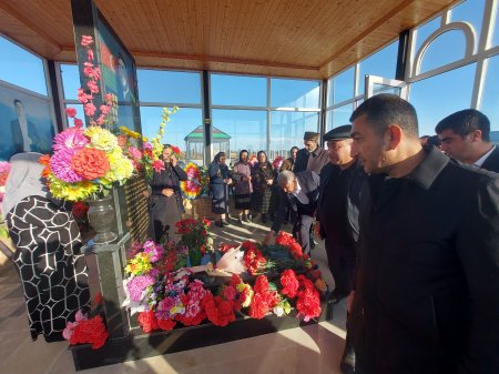 44 günlük Vətən müharibəsi şəhidi Laçınlı Etibar Mehman oğlu Nəcəfov şəhadətə yüksəlişinin növbəti il dönümü ilə bağlı anım mərasimi keçirilmişdir