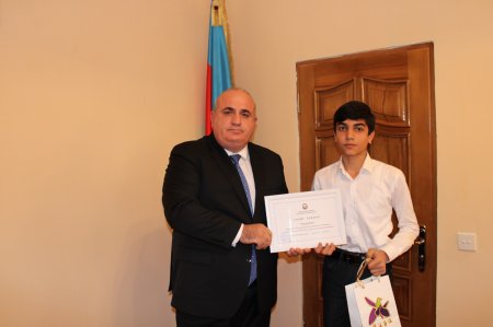 “Heydər Əliyev İli” çərçivəsində keçirilmiş yaradıcılıq festivallarının, müxtəlif nominasiyalar müsabiqələrinin qaliblərinin mükafatlandırılması ilə bağlı Laçın Rayon İcra Hakimiyyətində tədbir keçirilmişdir.
