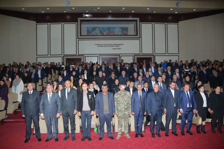 Kəlbəcər rayon İcra Hakimiyyətinin və Kəlbəcər rayon Uşaq İncəsənət Məktəbinin birgə təşkilatçılığı ilə  “Heydər Əliyev İli” çərçivəsində “Ümumilli lider Heydər Əliyevin iris bizim milli sərvətimizdir ” mövzusunda ümumrayon tədbir keçirilib.