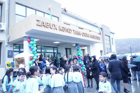 Böyük Qayıdışın böyük uğurları: Laçın rayonunun Zabux kəndində eyniadlı tam orta məktəb bu gündən fəaliyyətə başlamışdır