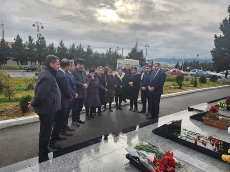 44 günlük Vətən müharibəsində şəhidlik zirvəsinə ucalmış  Məhəmmədli İsmayıl Mahir oğlunun üçüncü ildönümü ilə əlaqədar anım mərasimində iştirak edilib.