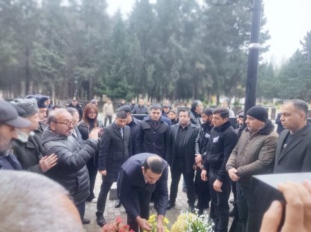  Kəlbəcərdən olan Şəhid Tağızadə Cahangir Qurban oğlunun xatirəsini əbədiləşdirmək məqsədilə inşa edilmiş bulaq kompleksinin və şəhidin foto-güşəsi əks edilmiş abidə kompleksinin açılışı olub