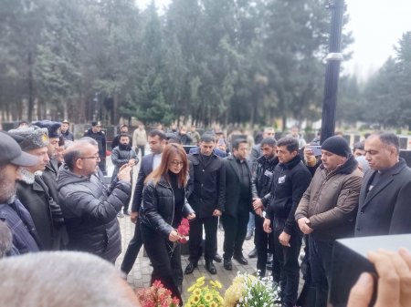  Kəlbəcərdən olan Şəhid Tağızadə Cahangir Qurban oğlunun xatirəsini əbədiləşdirmək məqsədilə inşa edilmiş bulaq kompleksinin və şəhidin foto-güşəsi əks edilmiş abidə kompleksinin açılışı olub