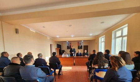 “Heydər Əliyev İli” ilə əlaqədar YAP Kəlbəcər rayon təşkilatı tərəfindən 28 Dekabr 2023-cü il tarixdə "Ulu Öndər Heydər Əliyevin əbədi xatirəsi işığında Qurtuluşdan Əbədi Zəfərimizə gedən yol"  adlı tədbir keçirilib.