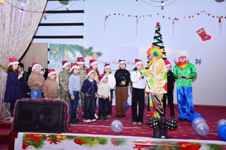 Ağstafada şəhidlərimizin və qazilərimizin övladlarının iştirakı ilə “Qar sevinci” adlı musiqili-əyləncəli Yeni il şənliyi təşkil olunub