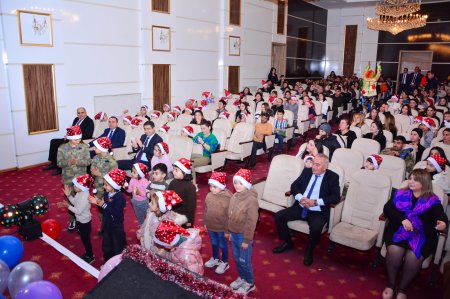 Ağstafada şəhidlərimizin və qazilərimizin övladlarının iştirakı ilə “Qar sevinci” adlı musiqili-əyləncəli Yeni il şənliyi təşkil olunub