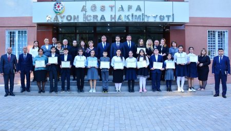 Ağstafada “Heydər Əliyev – Tarixi şəxsiyyət və tarix yaradan şəxsiyyət” mövzusunda dəyirmi masa keçirilib