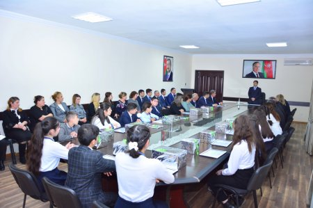 Ağstafada “Heydər Əliyev – Tarixi şəxsiyyət və tarix yaradan şəxsiyyət” mövzusunda dəyirmi masa keçirilib