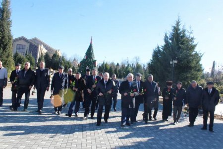 06.01.2024-cü il tarixində Göygöl rayon Heydər Əliyev Mərkəzində Şəhid atası, tanınmış şair, puplisist, Azərbaycan Yazıçılar Birliyinin üzvü, Əməkdar müəllim Mirsəyyaf Zamanlının “Dərdin adamı” adlı növbəti şeirlər kitabının təqdimatı keçirilib.