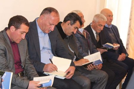 06.01.2024-cü il tarixində Göygöl rayon Heydər Əliyev Mərkəzində Şəhid atası, tanınmış şair, puplisist, Azərbaycan Yazıçılar Birliyinin üzvü, Əməkdar müəllim Mirsəyyaf Zamanlının “Dərdin adamı” adlı növbəti şeirlər kitabının təqdimatı keçirilib.