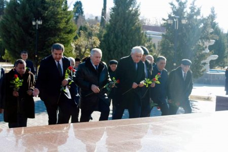06.01.2024-cü il tarixində Göygöl rayon Heydər Əliyev Mərkəzində Şəhid atası, tanınmış şair, puplisist, Azərbaycan Yazıçılar Birliyinin üzvü, Əməkdar müəllim Mirsəyyaf Zamanlının “Dərdin adamı” adlı növbəti şeirlər kitabının təqdimatı keçirilib.