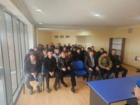 Hərbi xidmətə yola salınan Kəlbəcər rayon gəncləri ilə görüş keçirilib. 