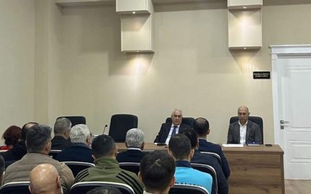 Cavid Qurbanov məşqçilərlə görüşdü