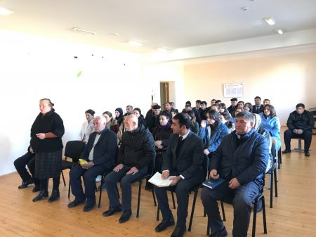 Laçın Rayon İcra Hakimiyyətinin başçısı Aqil Nəzərlinin növbəti görüşü-səyyar qəbulu Bərdə rayonunun 588 ailəlik məcburi köçkünlər qəsəbəsində keçirildi